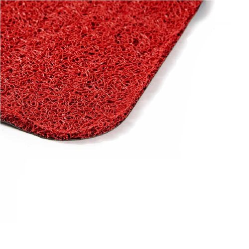 Detalle. Felpudo rectangular de poliéster y PVC disponible en varios colores Rojo– Lourizan