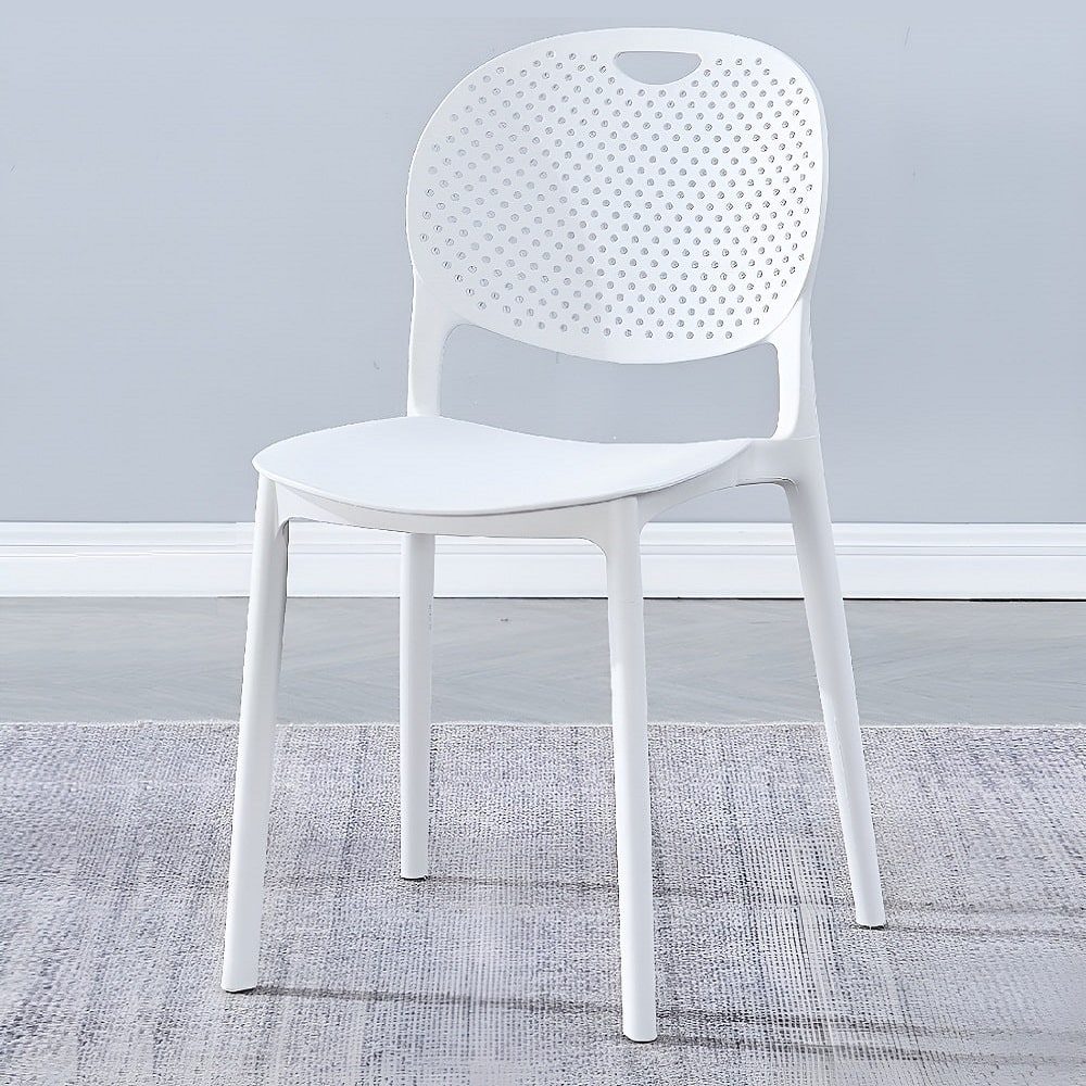 Silla de plástico blanca, respaldo perforado, asiento curvado - Tonengo