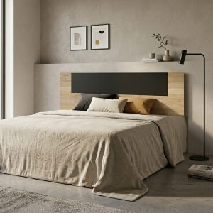 Cabecero de cama de matrimonio, de pared, color roble, detalle negro, montado en dormitorio- Metz