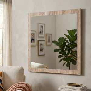 Framed mirror in oak, 75 x 60 cm, shown wall-mounted - Bolonia