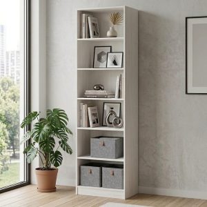 Estantería alta, grande, color blanco con vetas, anchura 56 cm, altura 208 cm, 6 baldas, instalada en apartamento - Miki